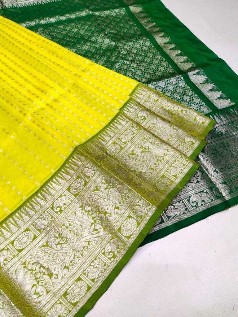 Banarasi Soft Silk Ras 5042  Sarees