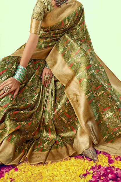 Banarasi Soft Silk Ras 8005 Silk Sarees  Banarasi Silk Soft Silk Traditional Sarees