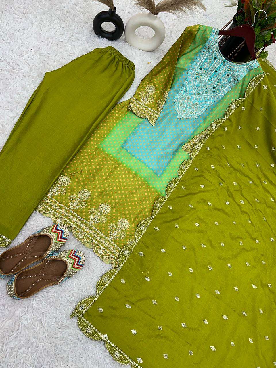 Chinon Kesh123 5187 Suits & Dresses  Printed Embroidered Ladies Party Wear Wedding Suits