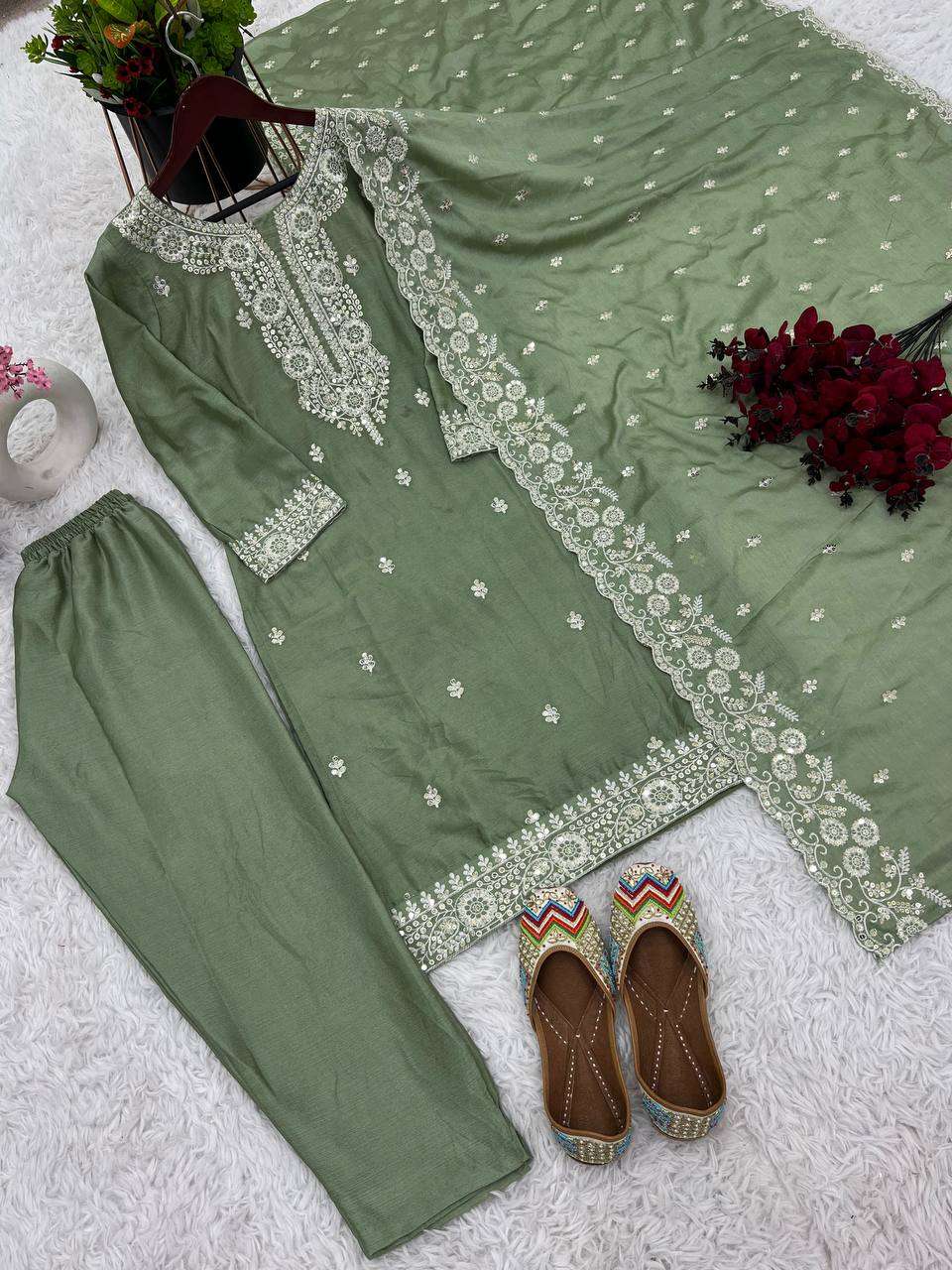 Chinon Silk Kesh123 5178 Suits & Dresses  Ladies Embroidery Ladies Silk Ladies Party Wear Suits