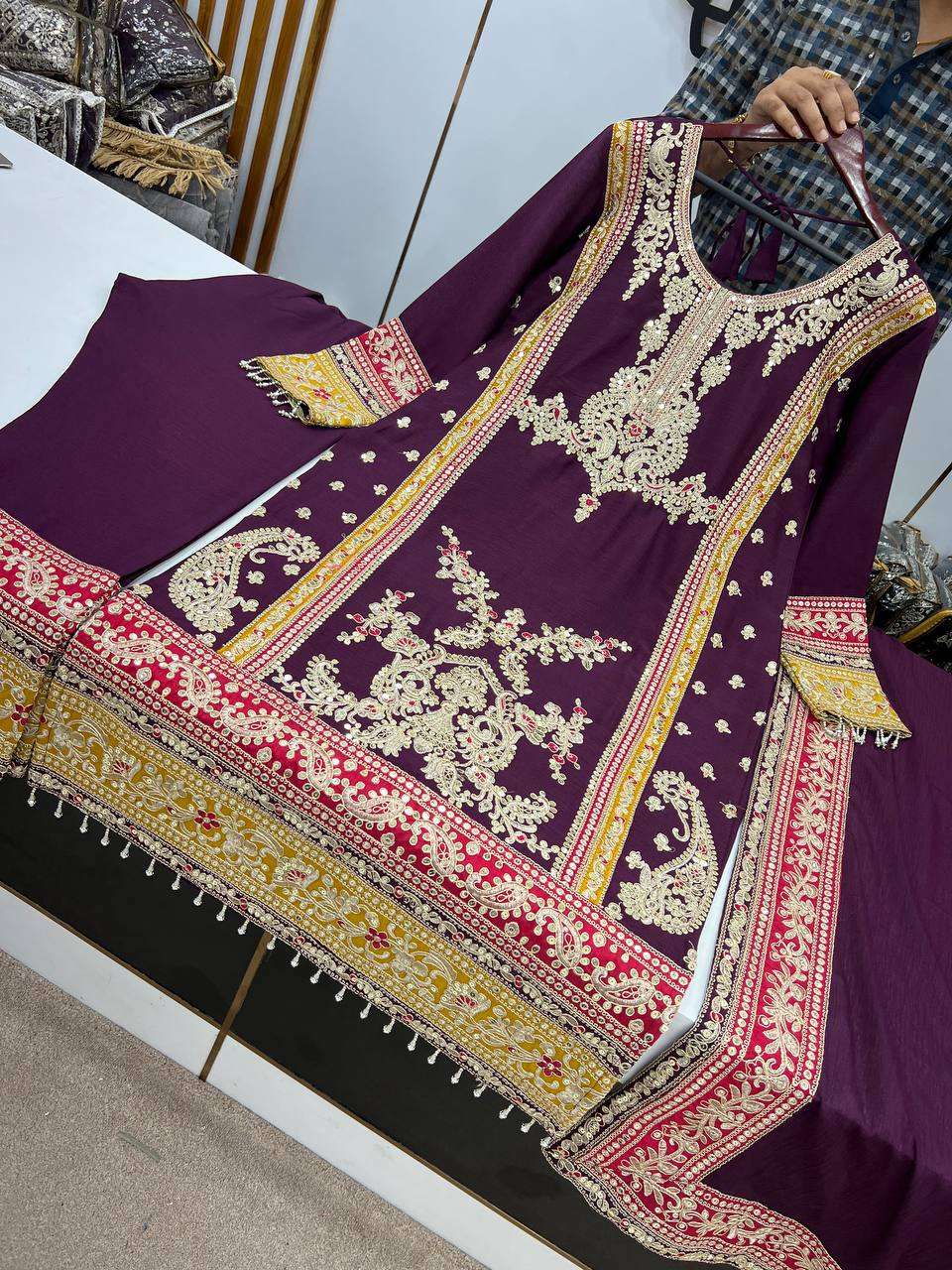 Chinon Silk Kesh128 376 Suits & Dresses Islamic Clothing  Pakistani Embroidery Ladies Silk Zari Work Suits