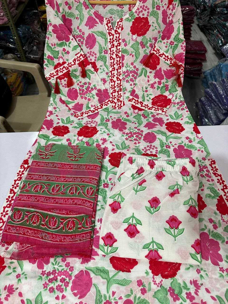 Cotton Kesh179 Ahb70 Suits & Dreeses  Ladies Printed Cotton Long Kurtis Suits