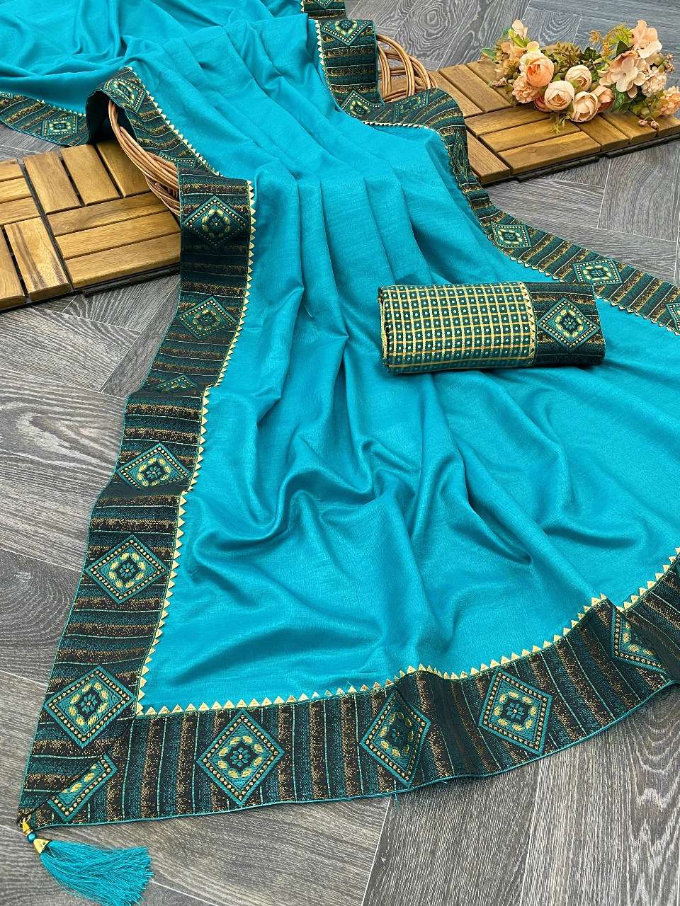 Cotton Rdd 10 Sarees  Cotton Linen Ladies Lace Border Sarees