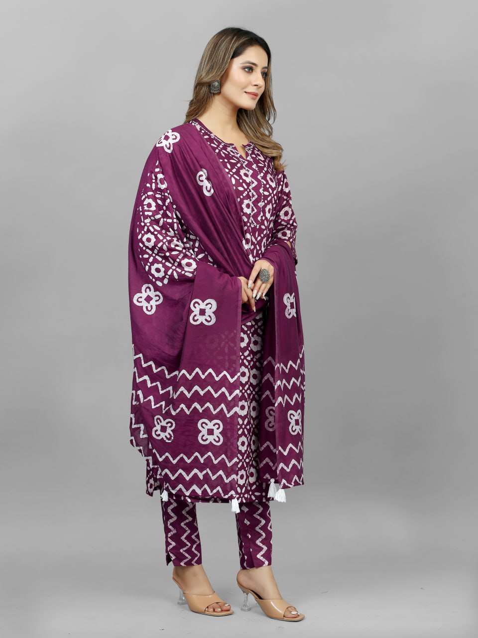 Cotton Srrt Batik Suits & Dresses  Printed Cotton Ladies Silk Suits