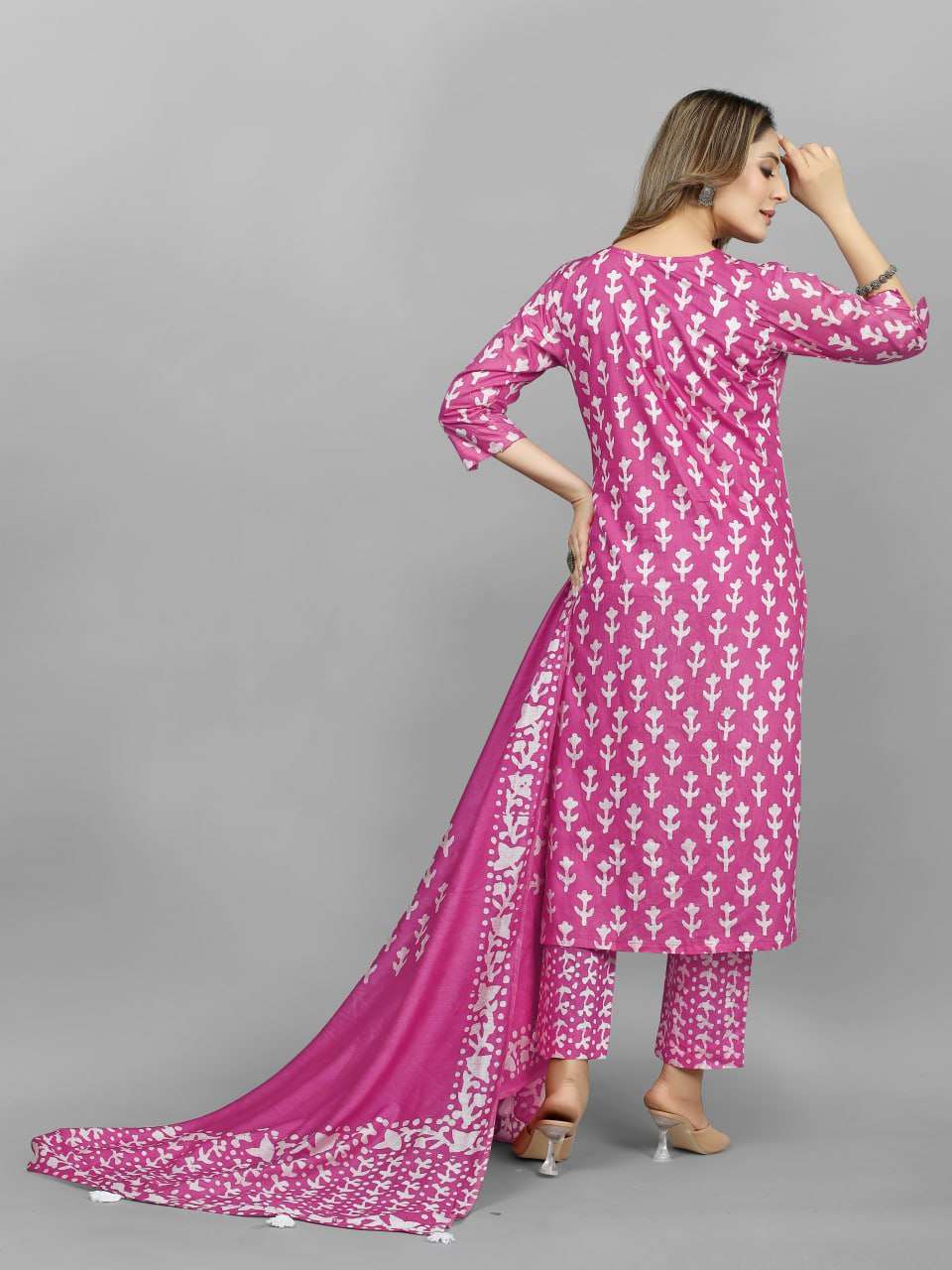 Cotton Srrt Batik Suits & Dresses  Printed Cotton Ladies Silk Suits