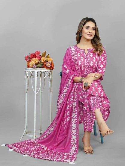 Cotton Srrt Batik Suits & Dresses  Printed Cotton Ladies Silk Suits