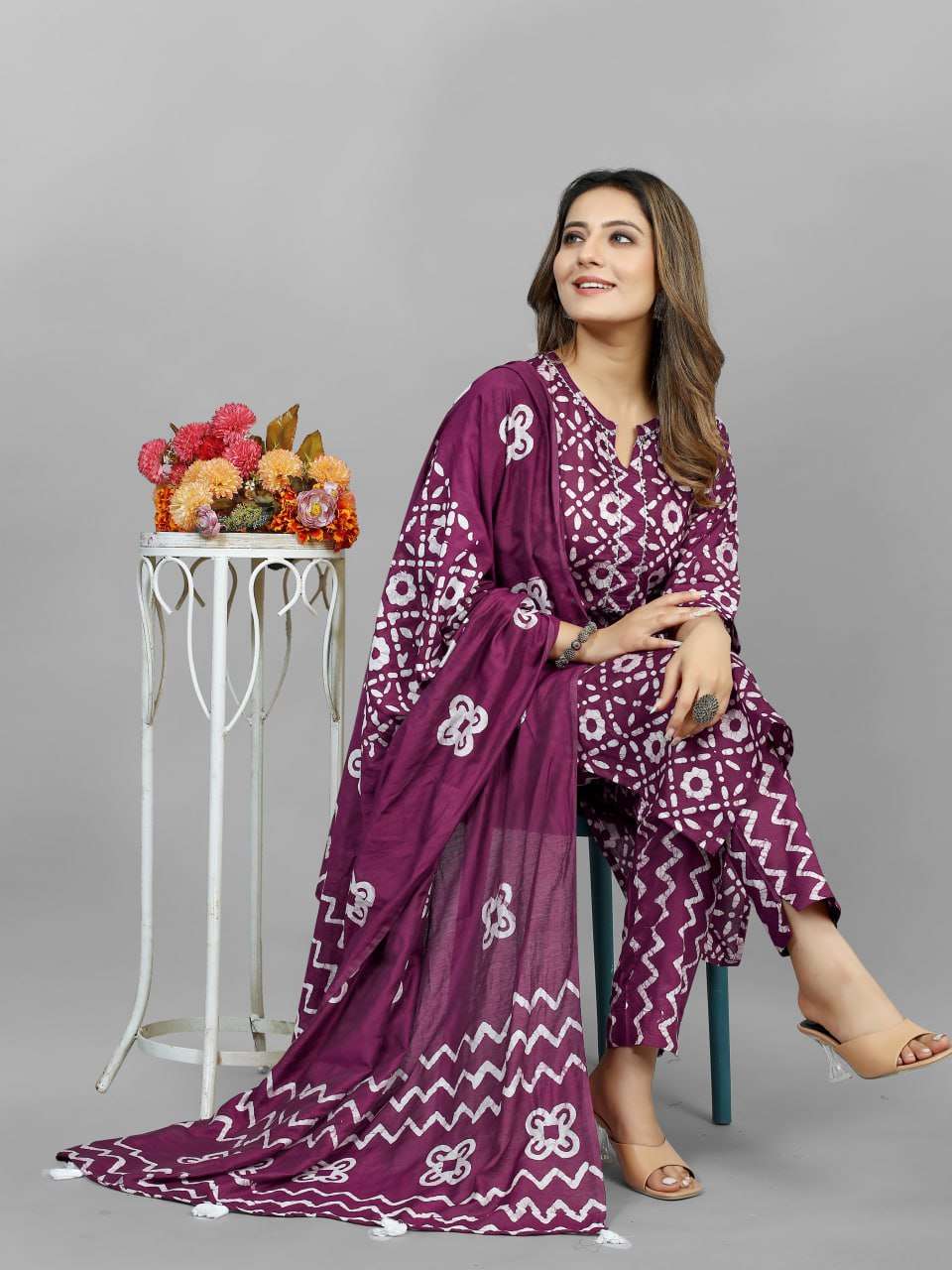 Cotton Srrt Batik Suits & Dresses  Printed Cotton Ladies Silk Suits