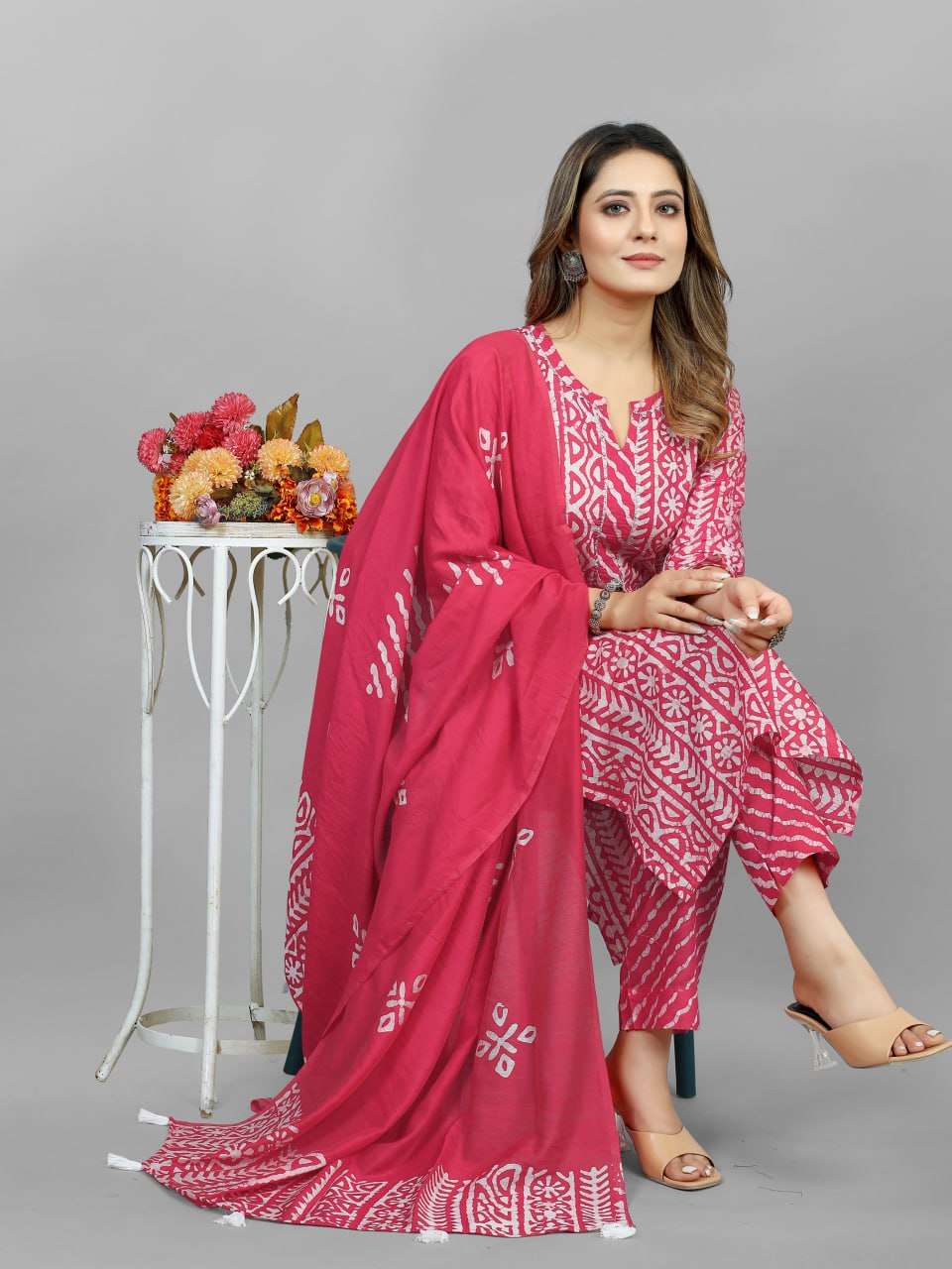 Cotton Srrt Batik Suits & Dresses  Printed Cotton Ladies Silk Suits