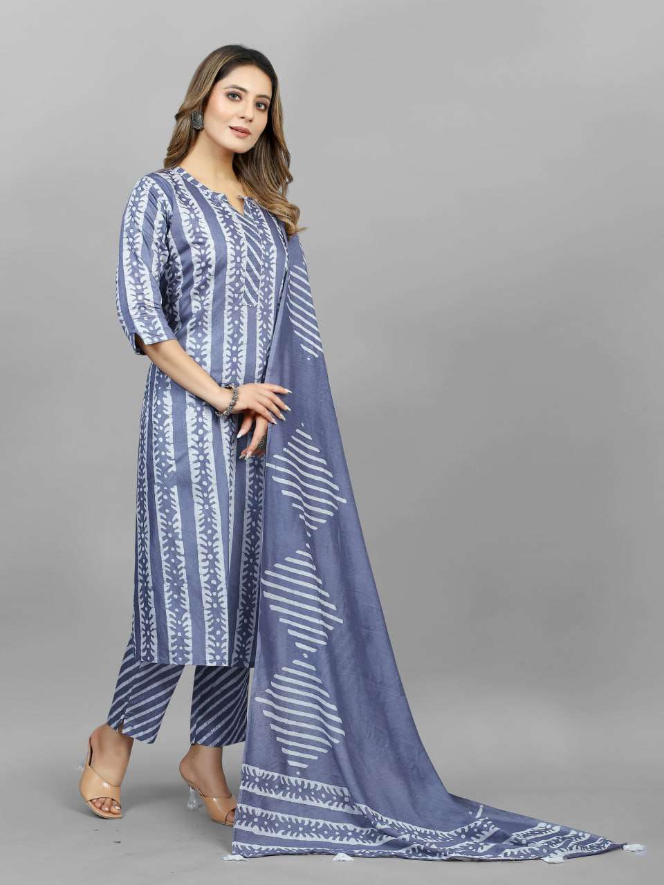 Cotton Srrt Batik Suits & Dresses  Printed Cotton Ladies Silk Suits