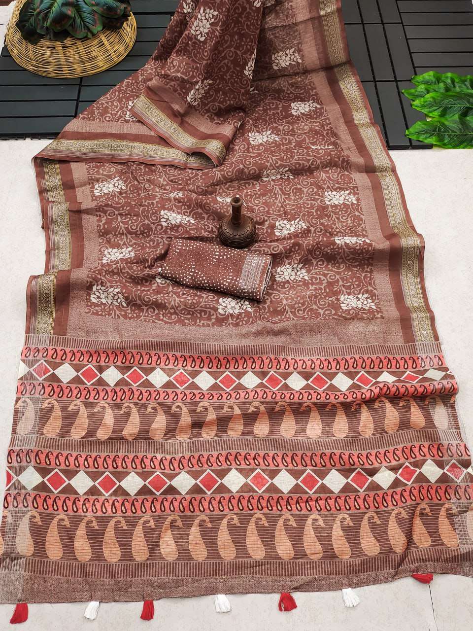 Cotton Srrt Linen Cotton4 Sarees  Printed Ladies Cotton Linen Sarees