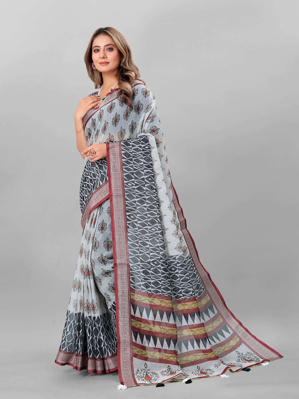 Cotton Srrt Linen Cotton5 Sarees  Printed Ladies Cotton Linen Sarees