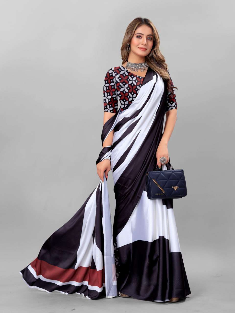 Crepe Srrt Japan Crape2 Sarees  Printed Ladies Crepe Satin Sarees