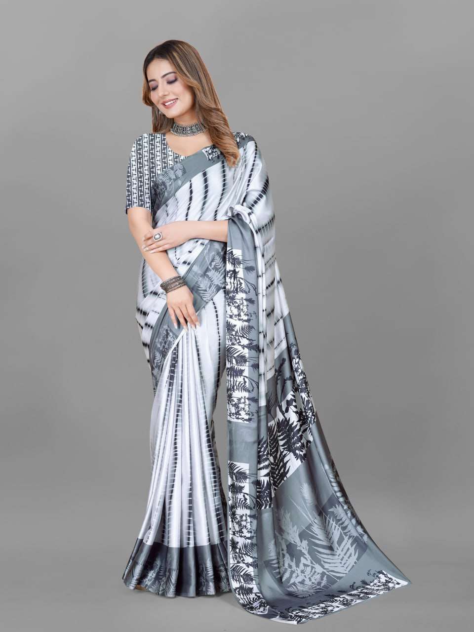 Crepe Srrt Japan Crape5 Sarees  Printed Ladies Crepe Satin Sarees