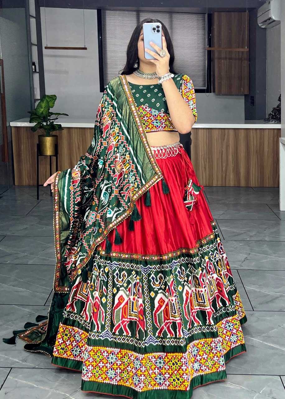 Dola Silk Gro 8018 Lehengas  Traditional Navratri Chaniya Choli Printed Lehengas