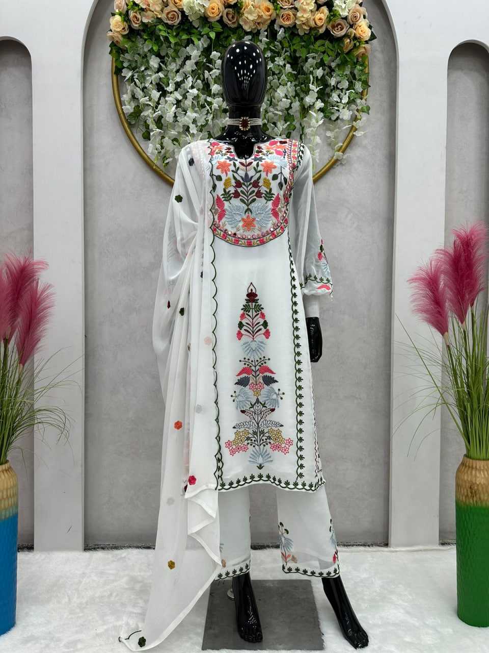 Georgette Rin169 5541 Suit  Georgette,Ladies,Embroidery Suit