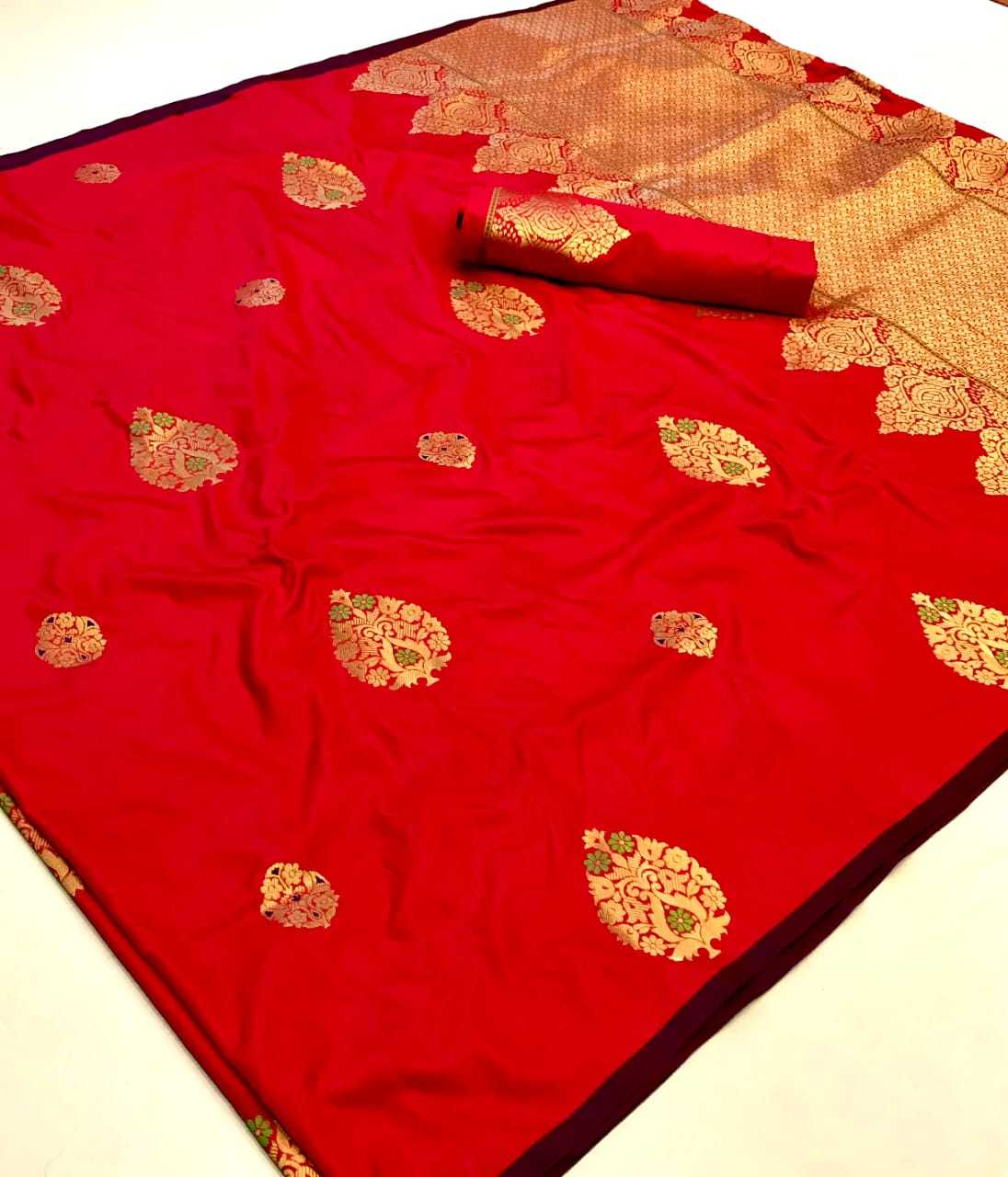 Jacquard Kesh182 Aadhya Sarees  Ladies Butta Jacquard Sarees