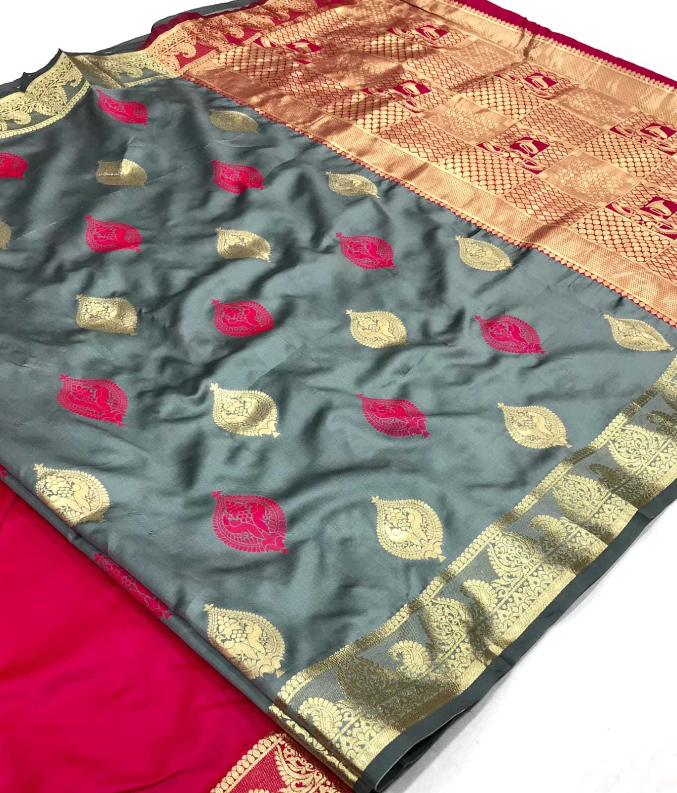 Jacquard Kesh182 Aadhya Sarees  Ladies Butta Jacquard Sarees