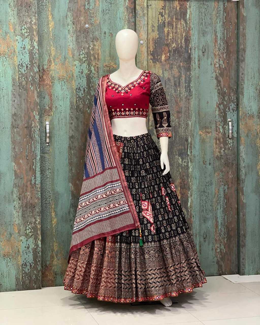 Muslin Cotton Rin190 173 Lehengas  Traditional Navratri Chaniya Choli Lehengas