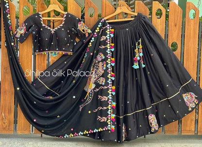 Muslin Cotton Vct 13 Lehengas  Traditional Navratri Chaniya Choli E