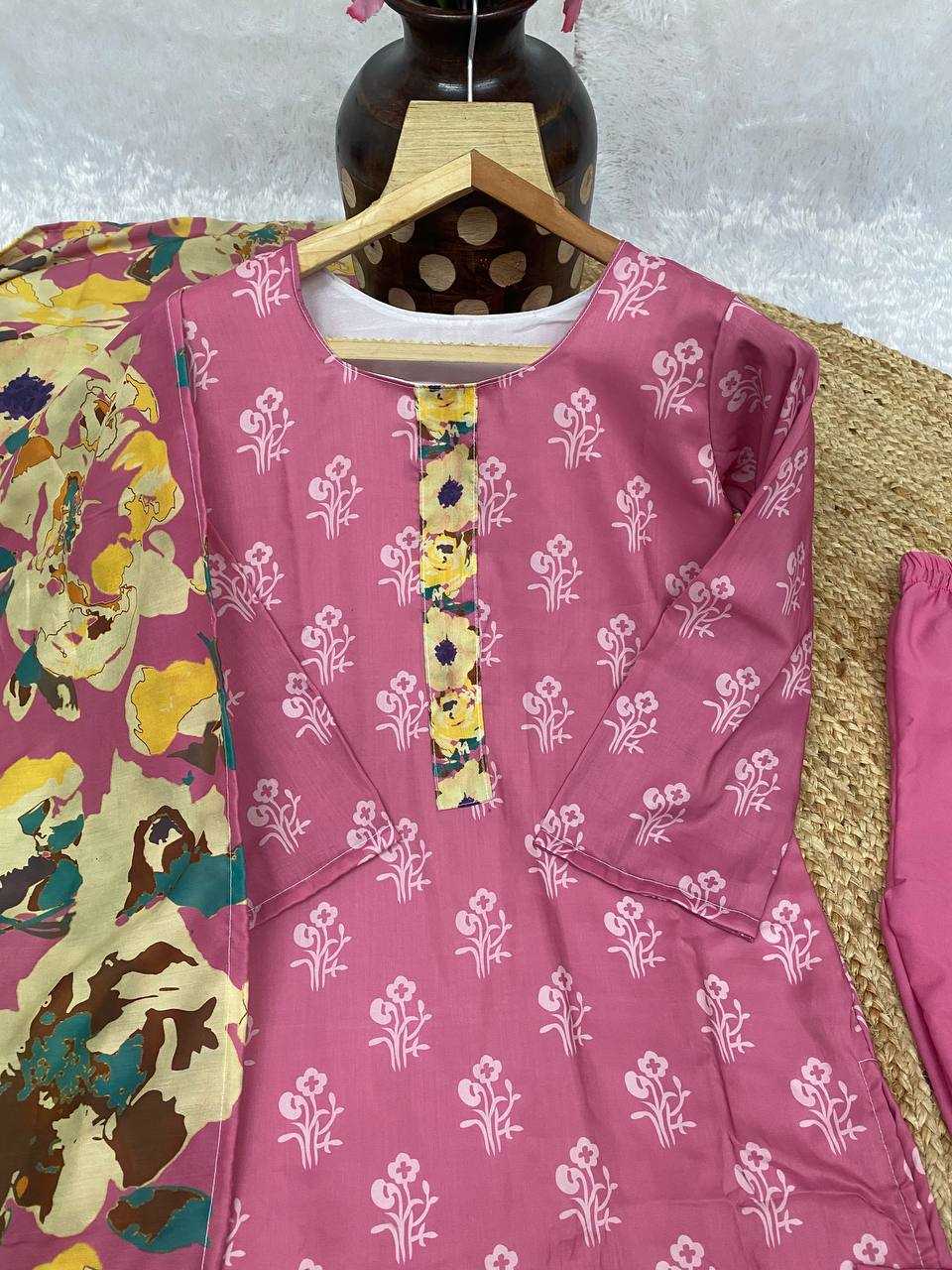 Muslin Kesh164 G68 Suits & Dresses  Printed Ladies Long Kurti Pink Salwar Suits Manufacture