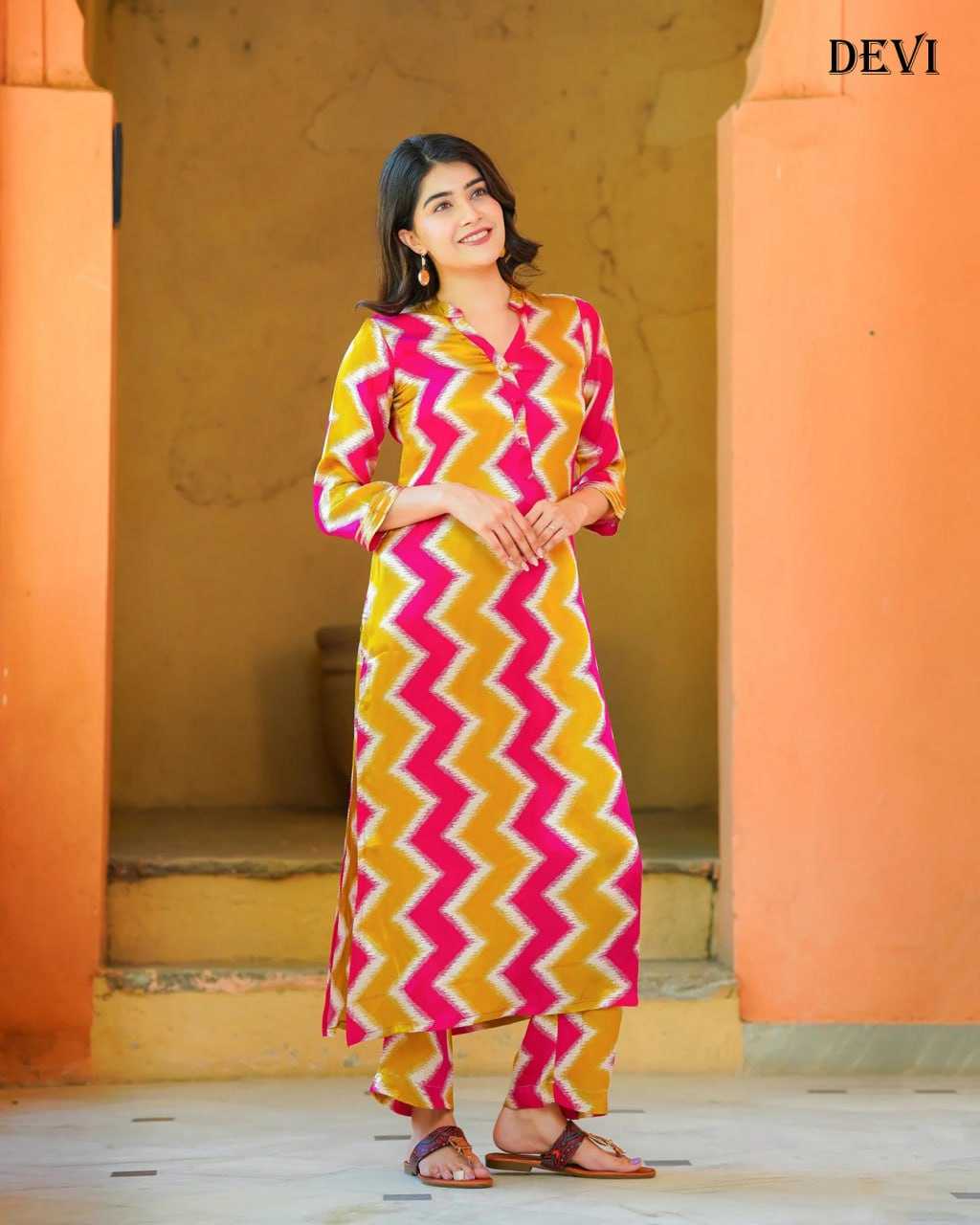 Muslin Rin131 501 Kurtis  Long Printed Kurti With Pant V-Neck Kurtis