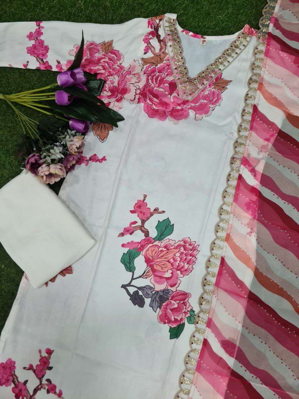 Muslin Smc 454 Suits & Dresses  Ladies Printed Dresses Suits E