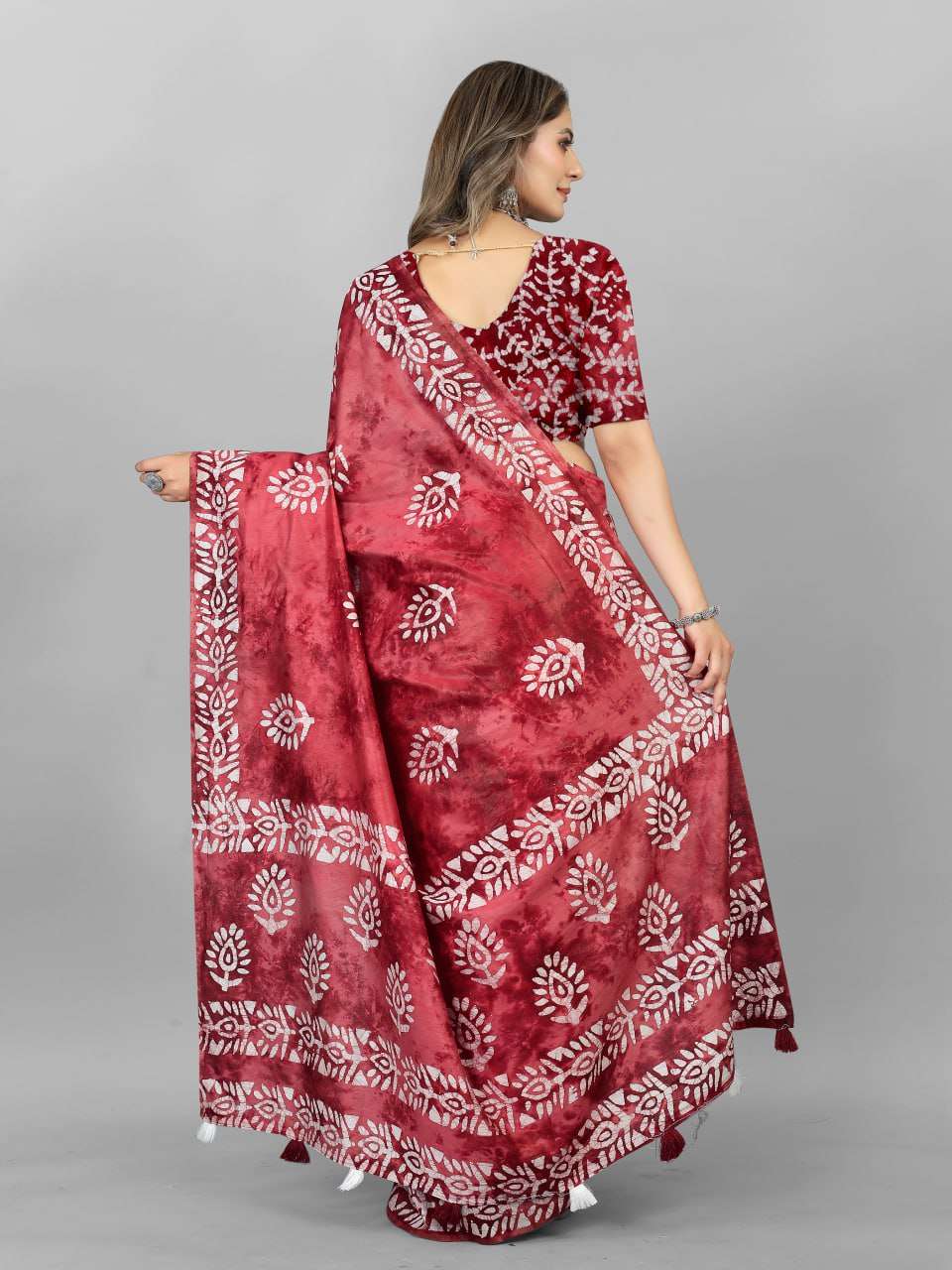 Batik Srrt Hand Wax Batik Prizom Sarees  Printed Ladies Batik Sarees