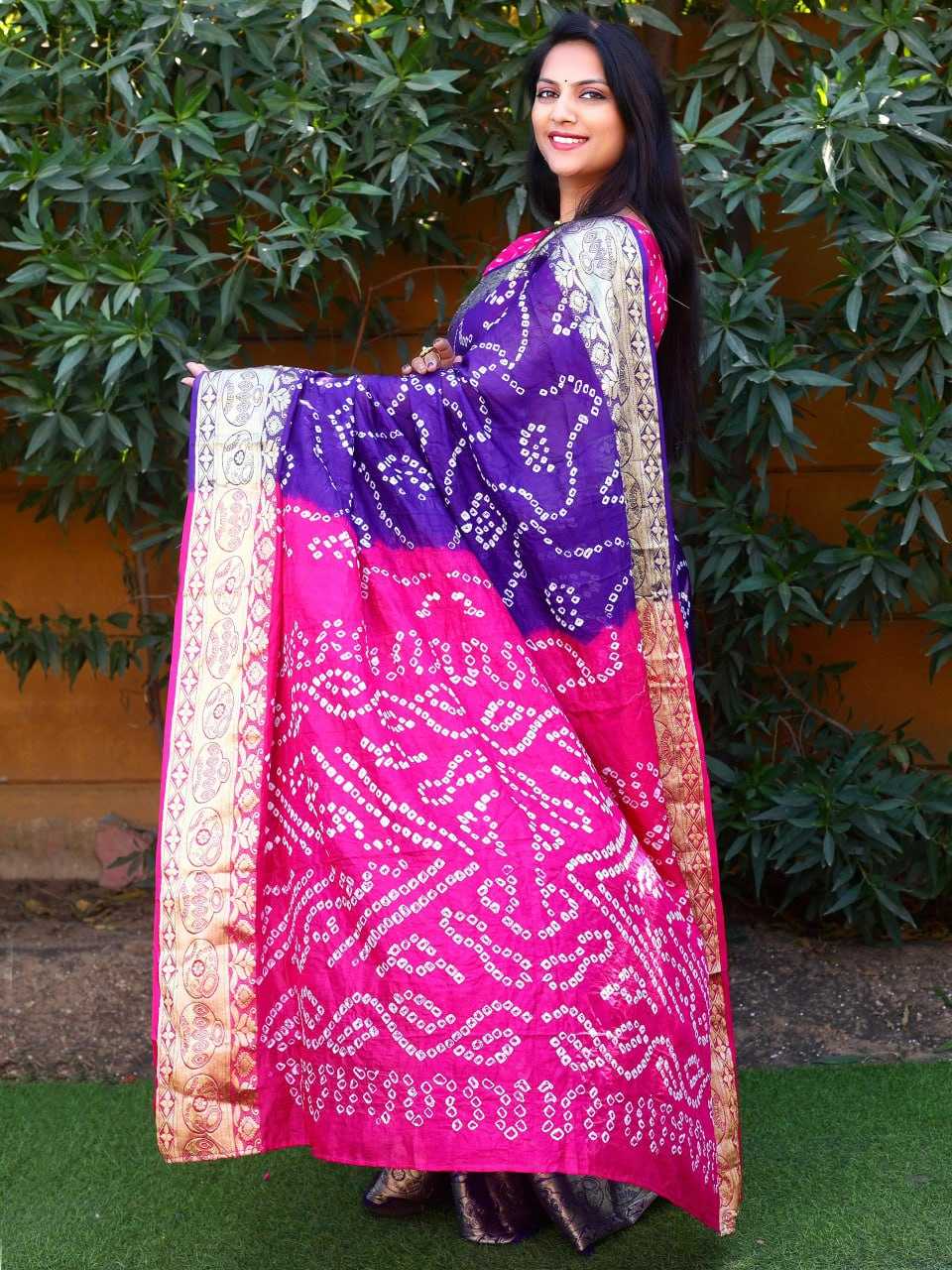 Soft Tapeta Silk Vad 20 Sarees  Bandhani Bandhej Printed Ladies Sarees