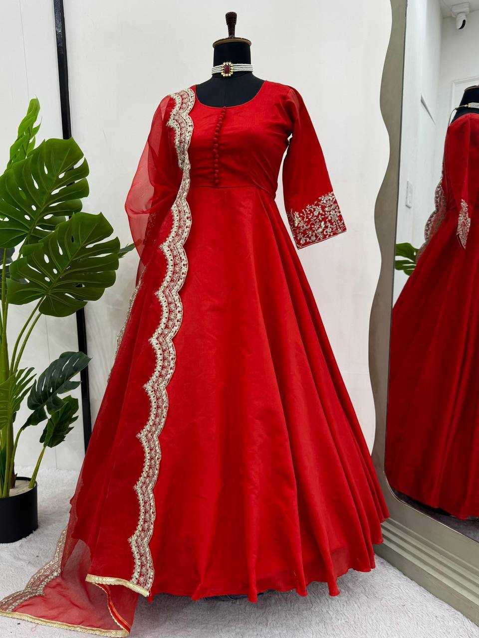 Tapeta Silk Rin169 5751 Gowns  Long Embroidery Work Gowns