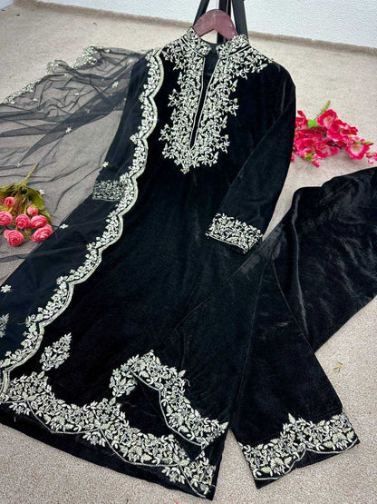 Velvet Kesh124 778 Suits & Dresses Islamic Clothing  Pakistani Velvet Embroidery Ladies Silk Ladies Party Wear Suits