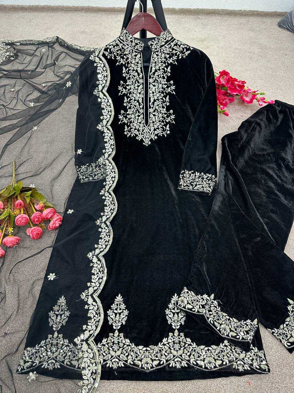 Velvet Kesh124 778 Suits & Dresses Islamic Clothing  Pakistani Velvet Embroidery Ladies Silk Ladies Party Wear Suits