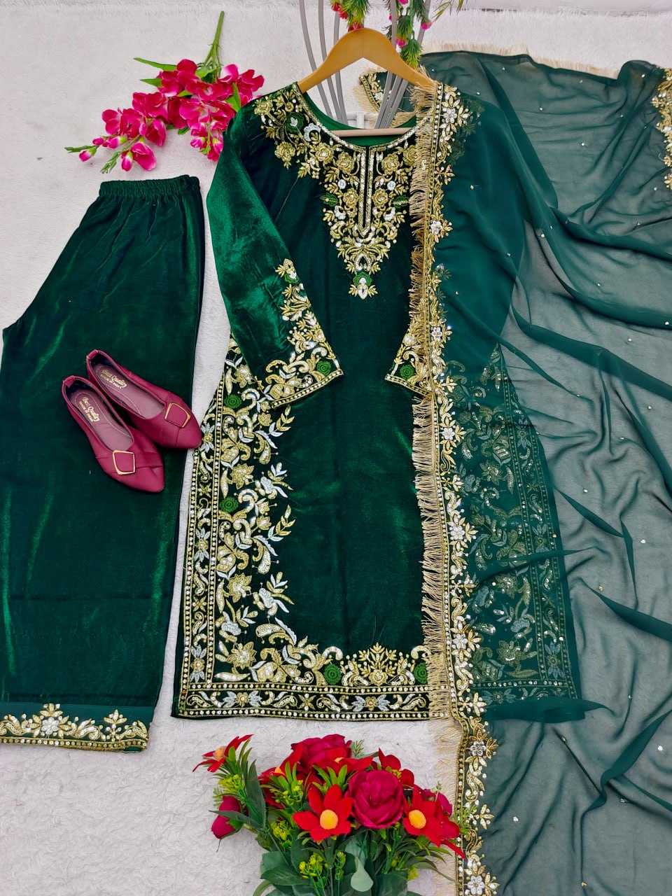 Velvet Kesh156 1032 Suits & Dresses  Kashmiri Velvet Embroidered Ladies Silk Green Salwar Suits