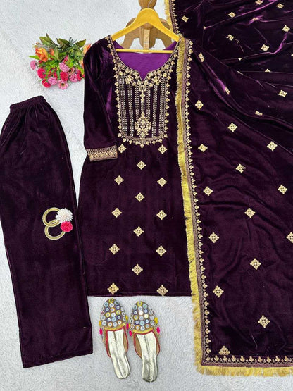 Velvet Rin133 8067 Suits & Dresses  Kashmiri Velvet Ladies Silk Party Wear Suits