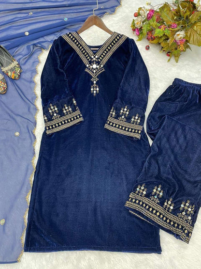 Velvet Rin141 1748 Suits & Dresses  Kashmiri Velvet Embroider Ladies Silk Suits