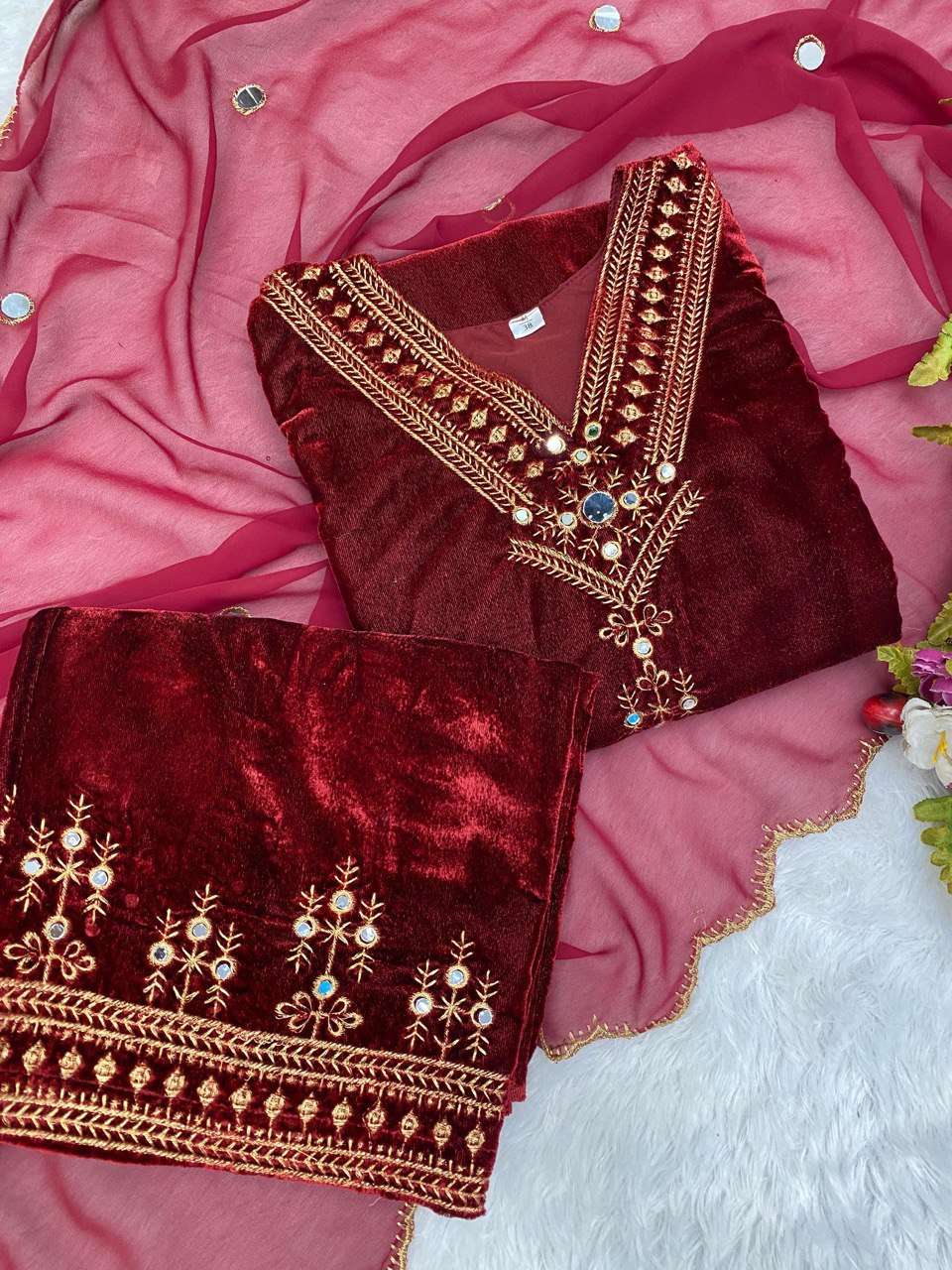 Velvet Rin141 1748 Suits & Dresses  Kashmiri Velvet Embroider Ladies Silk Suits