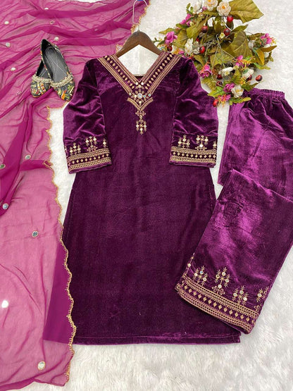 Velvet Rin141 1748 Suits & Dresses  Kashmiri Velvet Embroider Ladies Silk Suits