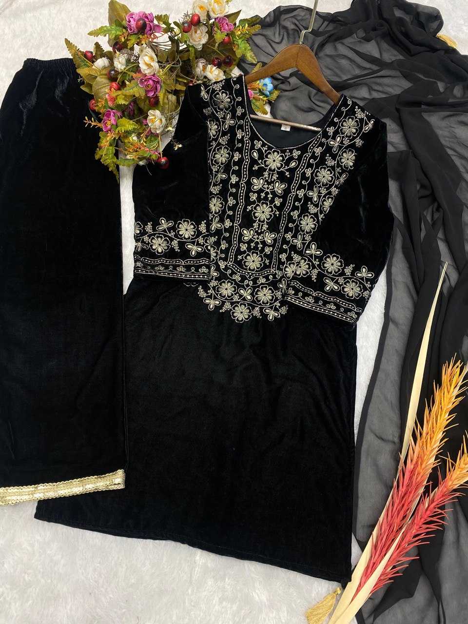 Velvet Rin141 1786 Suits & Dresses  Kashmiri Velvet Embroidery Ladies Silk Suits