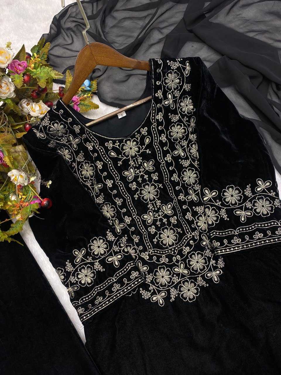 Velvet Rin141 1786 Suits & Dresses  Kashmiri Velvet Embroidery Ladies Silk Suits