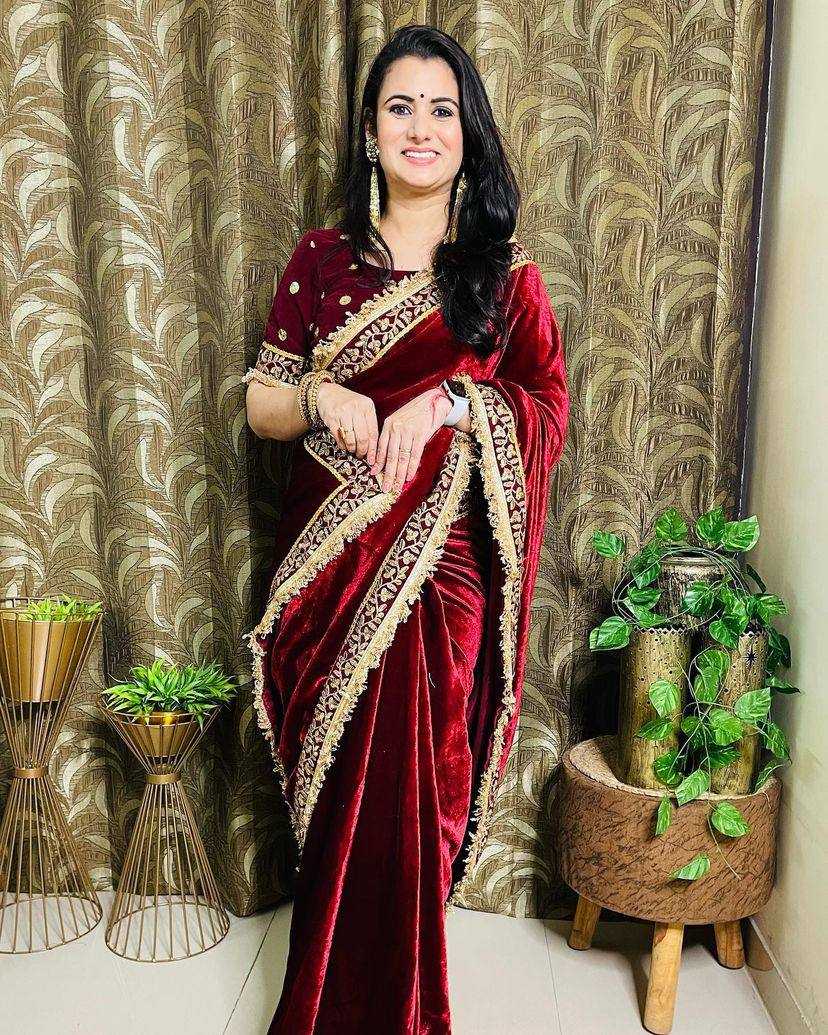 Velvet Rst 376 Sarees  Fancy Velvet Lace Border Sarees