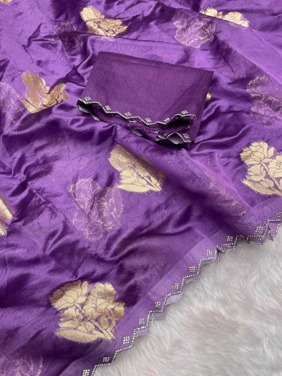 Zari Silk Rin143 432 Sarees  Fancy Butta Cutwork Zari Border Sarees